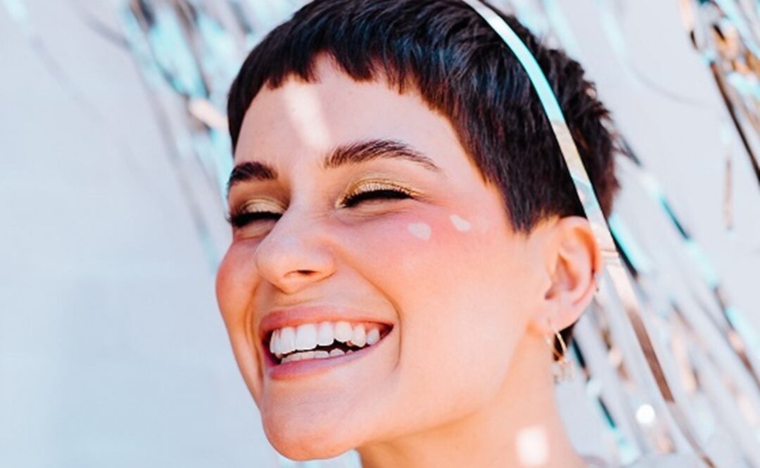 El rubor en crema es perfecto para días fríos, cuando la piel se reseca / Foto: Pexels