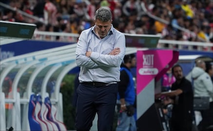 Chivas: Ya hay sanción para Oscar García por patear a un jugador de León; ¿cuántos partidos recibió?