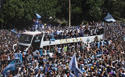 Argentina desata la fiesta con Messi y los campeones en casa