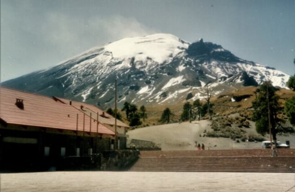 Teresita, la primera en dormir dentro del cráter del Popocatépetl 