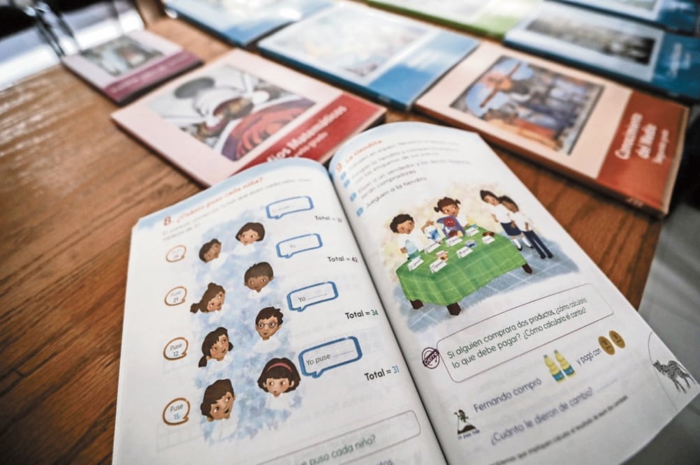 Los libros de texto para los niños de quinto y sexto grado de primaria reconocen la diversidad y rechazan la discriminación, tanto racial como por la preferencia sexual. Foto/GERMÁN ESPINOSA. EL UNIVERSAL