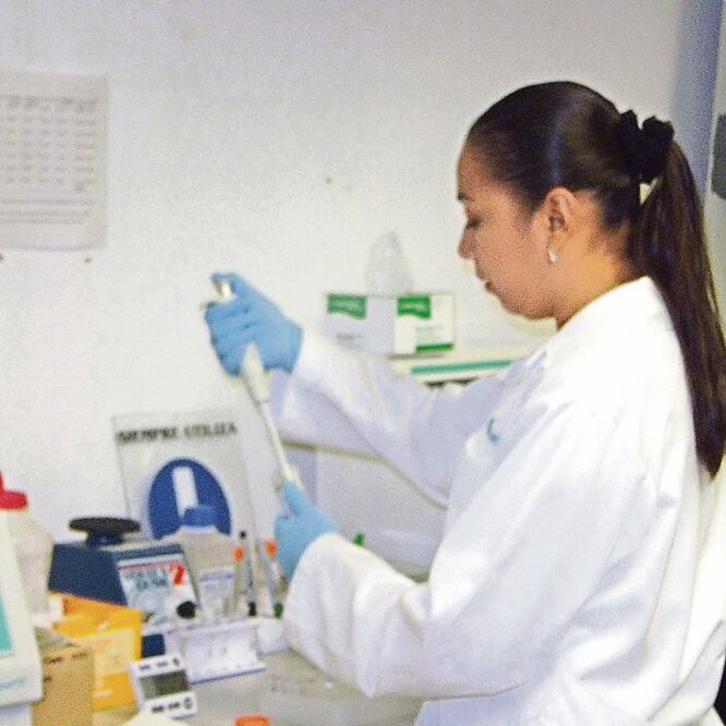 Vieja iniciativa. La FGR indicó que la campaña para tomar pruebas de ADN a niños surgió en la pasada gestión federal, con la extinta PGR. ARCHIVO EL UNIVERSAL