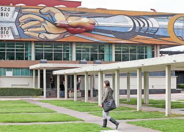 Autonomía, bandera de aspirantes a rector