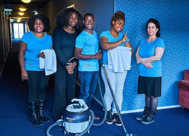 Este hotel recibe a refugiados