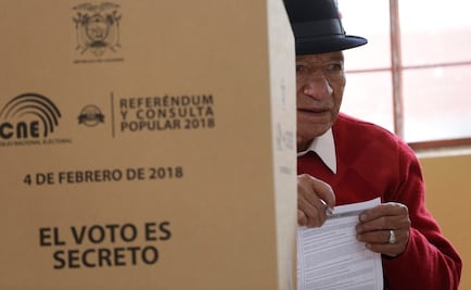 Votan en Ecuador referendo que prohíbe reelección presidencial
