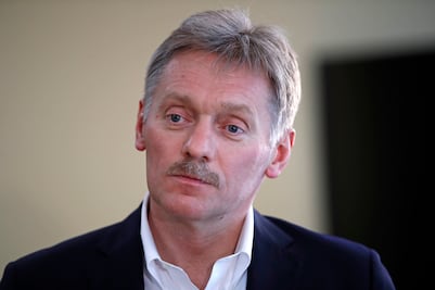 Mujeres que acusan a Weinstein son prostitutas, dice vocero de Putin