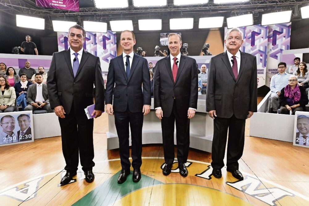 Foto de los candidatos presidenciables en el segundo debate en Tijuana, BC. De acuerdo con analistas, las propuestas económicas de los aspirantes no dan claridad de su política económica (ARCHIVO EL UNIVERSAL)