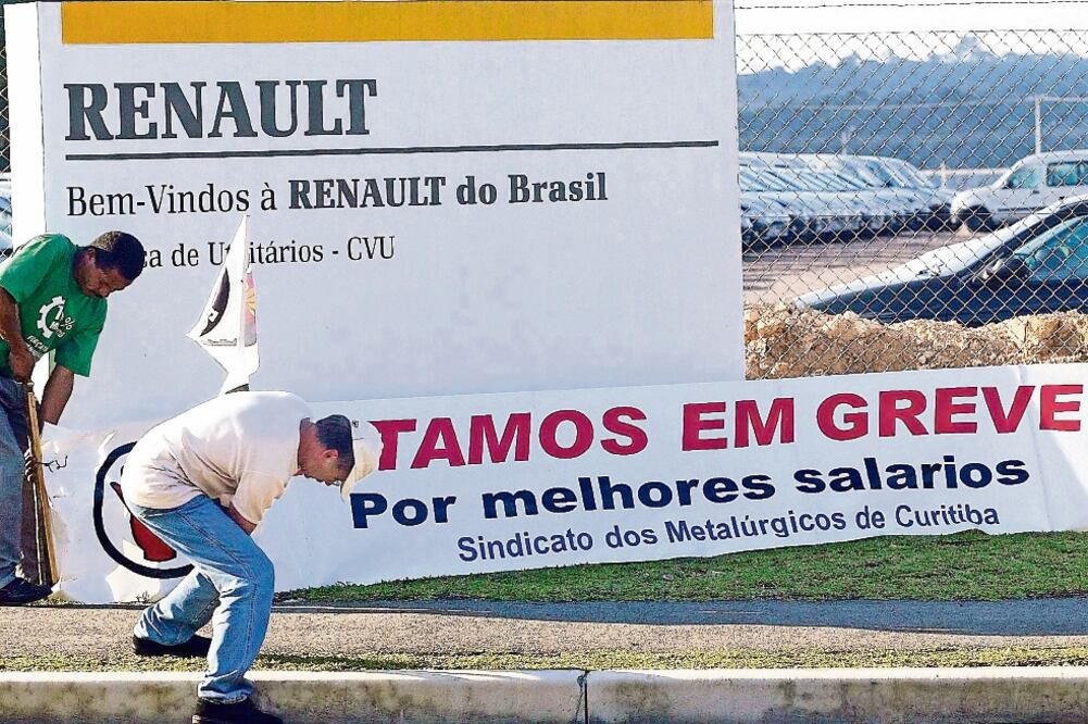 Sector en crisis. En Brasil hay 12 millones de personas desempleadas y habrá nuevas elecciones hasta 2018. (FOTO: ARCHIVO. EL UNVIERSAL)