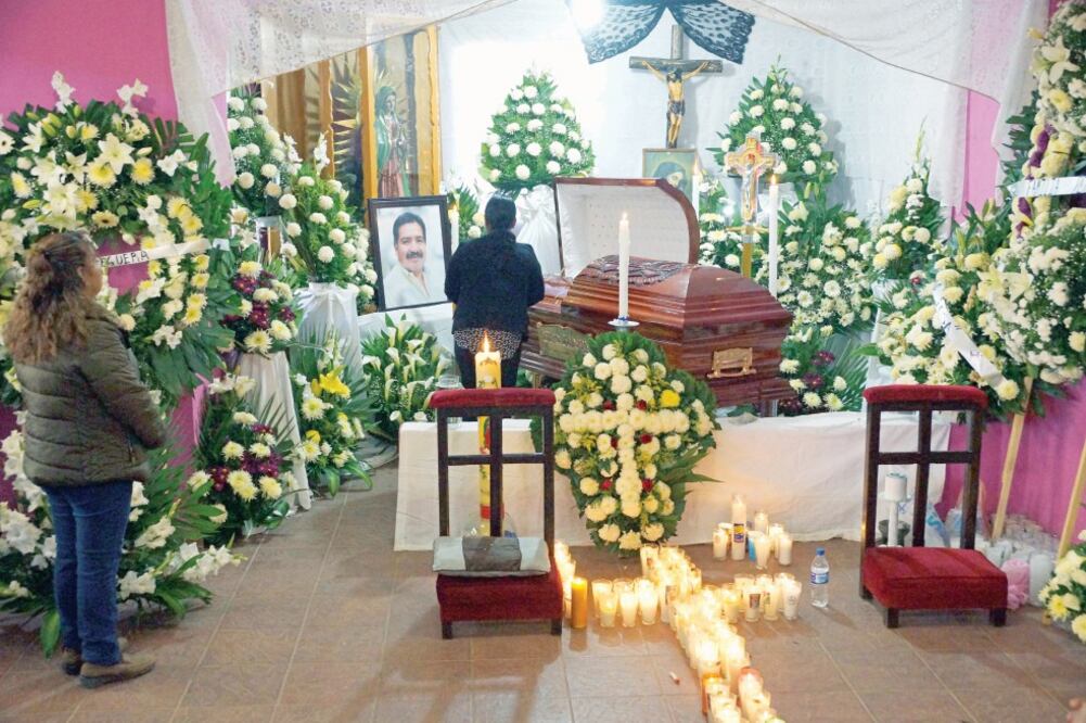 Alejandro Aparicio Santiago fue asesinado después de tomar posesión como presidente municipal por Morena en Tlaxiaco, Oaxaca, en enero pasado. Foto: ARCHIVO EL UNIVERSAL