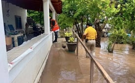 Gobierno de Sinaloa atiende daños ocasionados por las lluvias; reparará carreteras afectadas