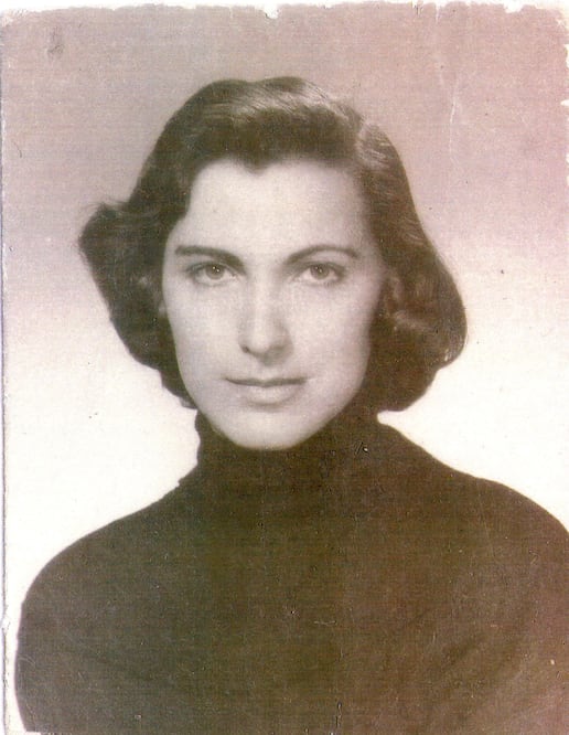 La poeta que vivió  de agua y papel en CU