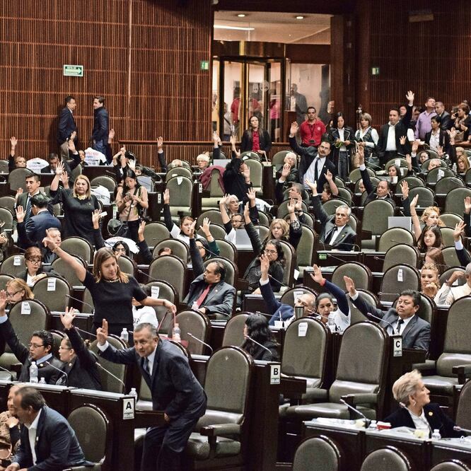Los diputados de Morena y sus aliados mayoritearon, y con 328 votos a favor aprobaron la modificación al artículo 21 de la Ley Orgánica de la Administración Pública. (MARIO JASSO. CUARTOSCURO)