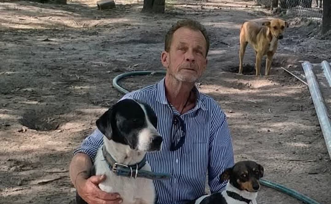 Paul Brown ha dedicado gran parte de su vida a mantener el refugio animal “Ladridos de Esperanza”. Foto: Especial