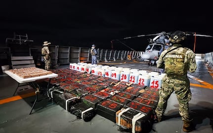 FOTOS: Marina realiza decomiso histórico de droga en Michoacán; hallan narcosubmarino