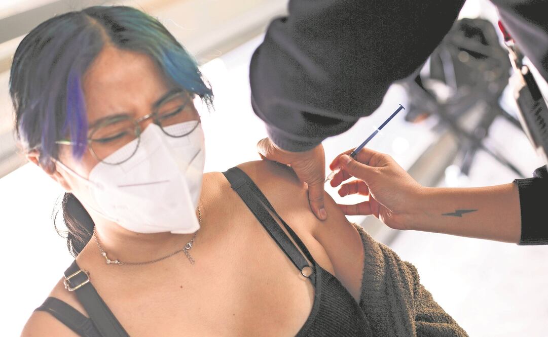 La Secretaría de Salud puntualizó que 66 millones 150 mil 375 personas han completado el esquema de vacunación contra el coronavirus. Foto: Archivo/EL UNIVERSAL.