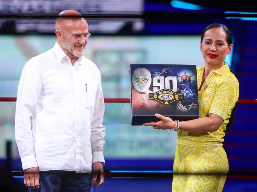 La alcaldesa de Cuauhtémoc, Sandra Cuevas, inauguró el Túnel Arena México, por motivo del 90 aniversario del Consejo Mundial de Lucha Libre, Foto: Especial