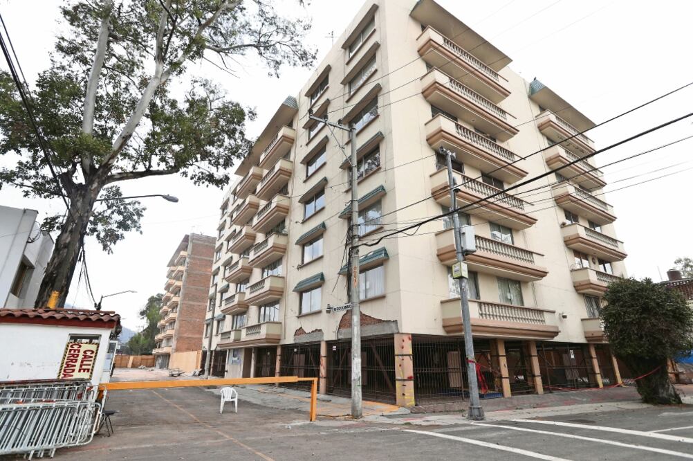 Autoridades informaron que a la fecha se tiene un avance sustancial en el inmueble de Coquimbo 911, en donde se entregó el certificado hace una semana, y se iniciará el proceso de reconstrucción (VALENTE ROSAS. EL UNIVERSAL)