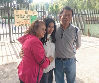 Tras salir ilesa de accidente, Rebeca da gracias a la suerte