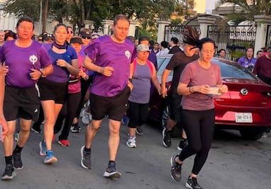 Viernes Santo en Tamaulipas: Obispo se pone tenis y short para recorrer los 7 templos en Ciudad Victoria; también encabeza el Viacrucis