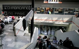 Liberan a 4 personas atrapadas en elevador del Metro Chabacano; no encuentran fallas en el equipo