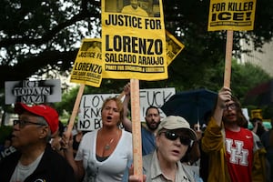 Abogado de mexicano asesinado por ICE dice que bolsitas halladas en su camioneta contienen sal; parecía metanfetamina, según agente