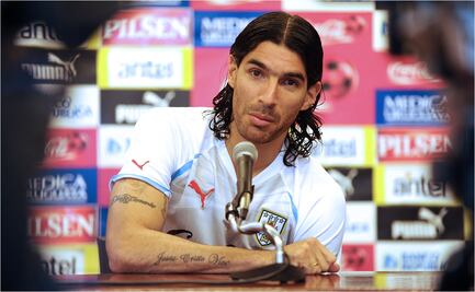 El 'Loco' Sebastián Abreu anuncia su retiro