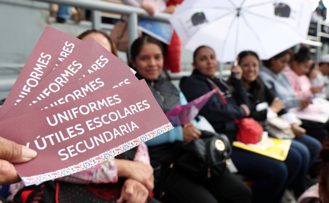 Entregan 350 mil tarjetas para uniformes y útiles escolares. Imagen ilustrativa. Foto: Especial