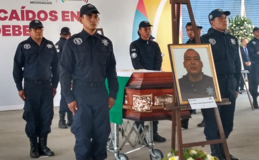 Homenaje a policías. Foto: Charbell Lucio/ EL UNIVERSAL