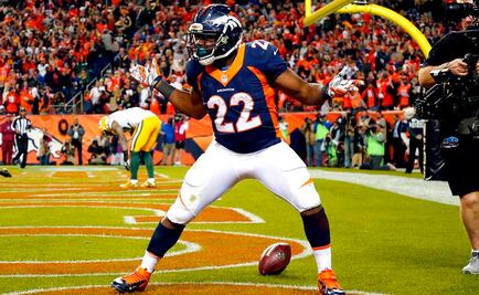 Broncos siguen su paso perfecto