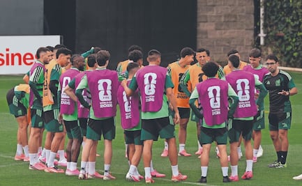 Javier Aguirre nos hizo entender que estamos en la cancha peleando por un hermano: Israel Reyes 