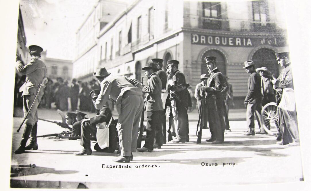 Imagen tomada por Sabino Osuna en las inmediaciones de La Ciudadela en 1913, durante la Decena Trágica. En Lecumberri se resguardan 415 de sus fotografías. (CORTESÍA: “COLECCIÓN OSUNA”. INEHRM-AGN)