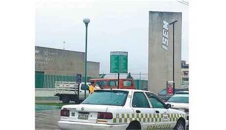 Acusan uso de 155 mdp del ISEM para renta de autos