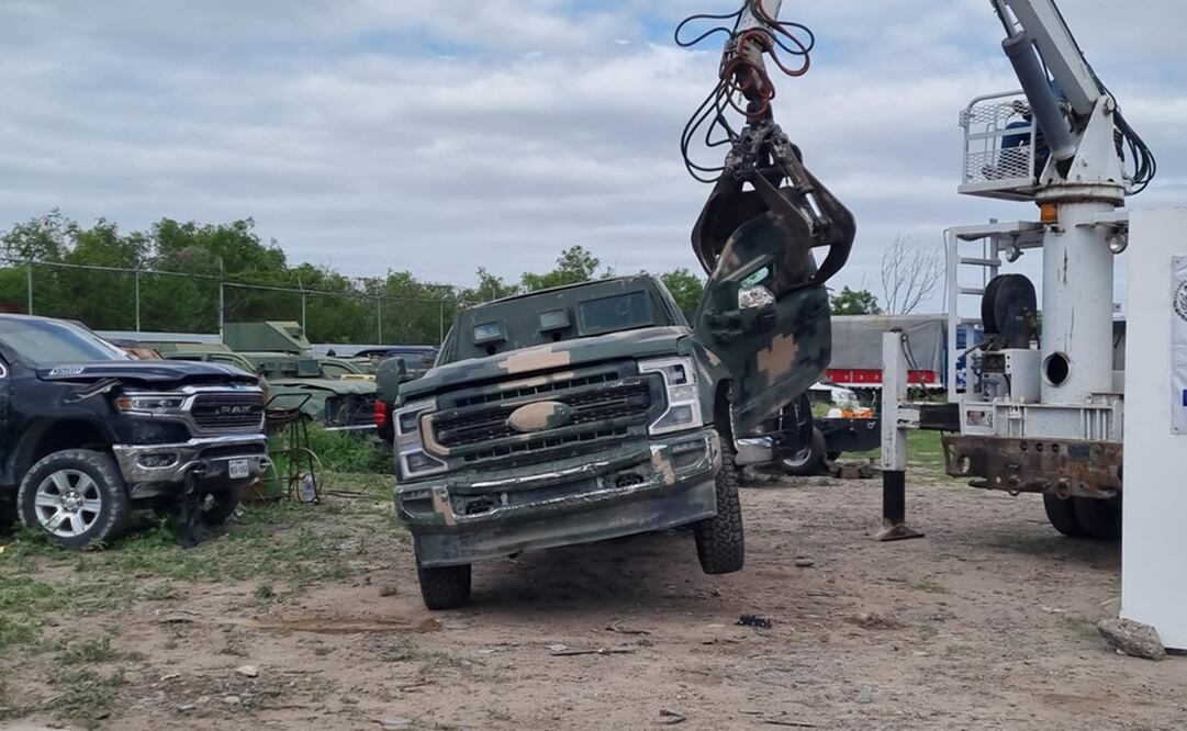 Destrucción de vehículos en Tamaulipas que tienen 9 expedientes. Foto: Especial