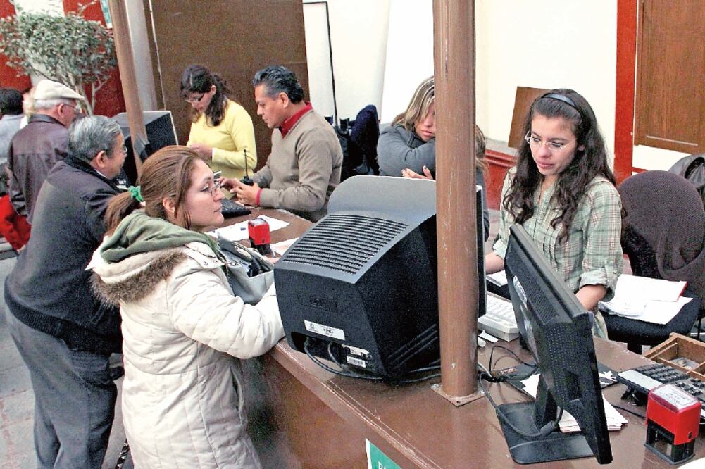 Desde 2014, el SAT registra en la lista de incumplidos a 226 mil 396 contribuyentes exceptuados de la reserva fiscal (ARCHIVO EL UNIVERSAL)