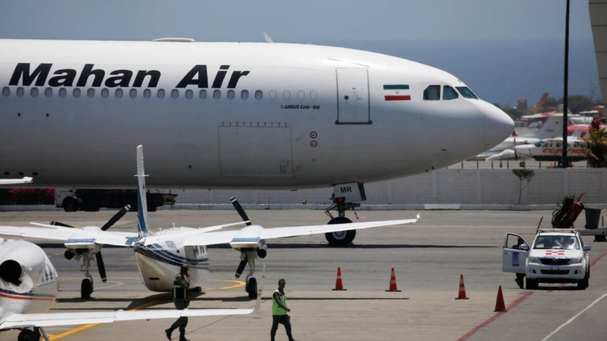 El avión de Mahan Air llegó al aeropuerto Simón Bolívar de Maiquetía, que sirve a Caracas, en torno al mediodía de este lunes (Foto: Reuters)