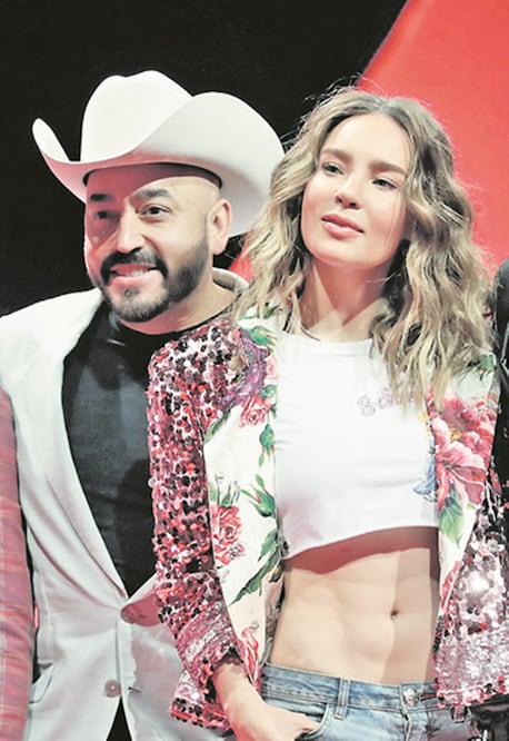 Cinco meses duró el noviazgo entre la pareja de cantantes, que coincidieron como coaches en La voz. Foto: Archivo / El Universal