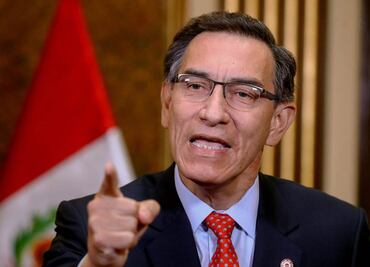 Congreso de Perú prepara "golpe de Estado" al buscar destituir a Vizcarra, dice primer ministro