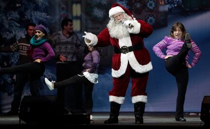 Santa Claus baila, canta y platica con sus seguidores