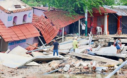 El lamento en Playa Revolcadero; "el huracán nos quitó todo, es una pérdida total"