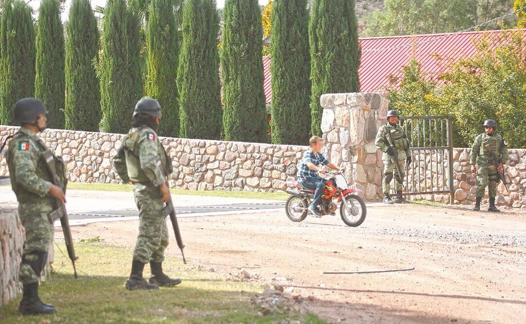 El rancho La Mora, que le pertenece a la familia LeBarón, se encuentra vigilado por elementos de la Guardia Nacional luego de que una caravana en la que viajaban mujeres y niños de esta comunidad fue atacada por un comando, dejando nueve personas muertas.