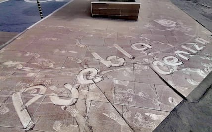 Reportan fuerte caída de ceniza volcánica en Puebla