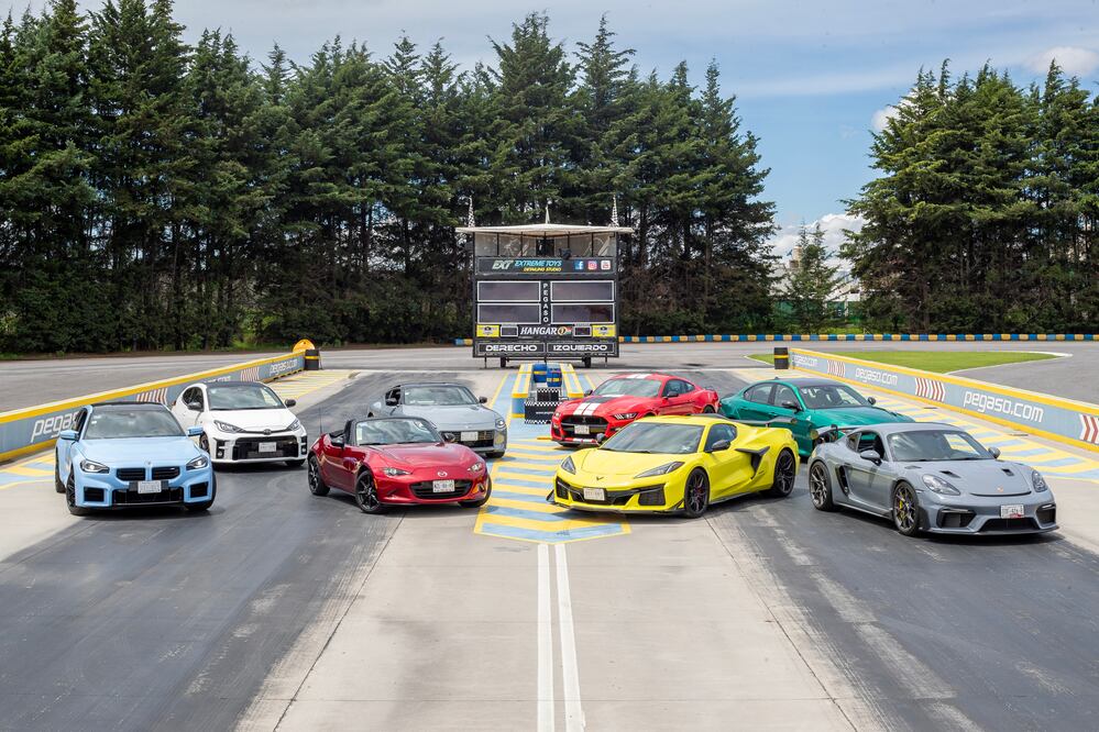 Se reunieron 3,700 caballos de fuerza en Centro Dinámico Pegaso.
Fotos: Edgar Silva Fuentes S. y Esteban Torreblanca. El Universal