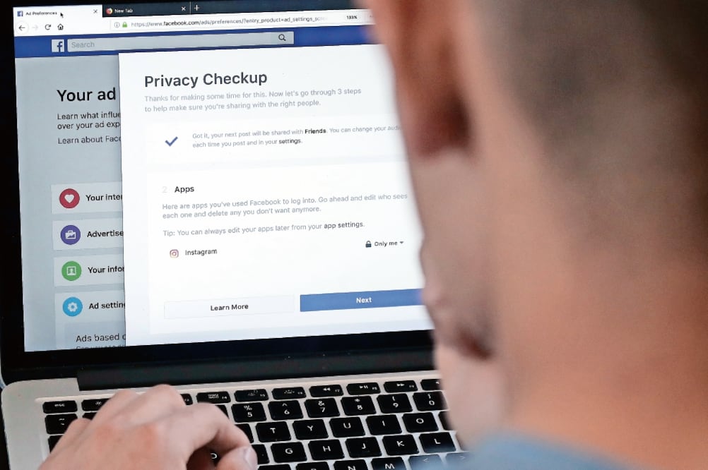 Facebook indicó que las nuevas medidas permitirán a sus usuarios gestionar todas sus preferencias de privacidad desde un único acceso. (JEFF CHIU. AP)