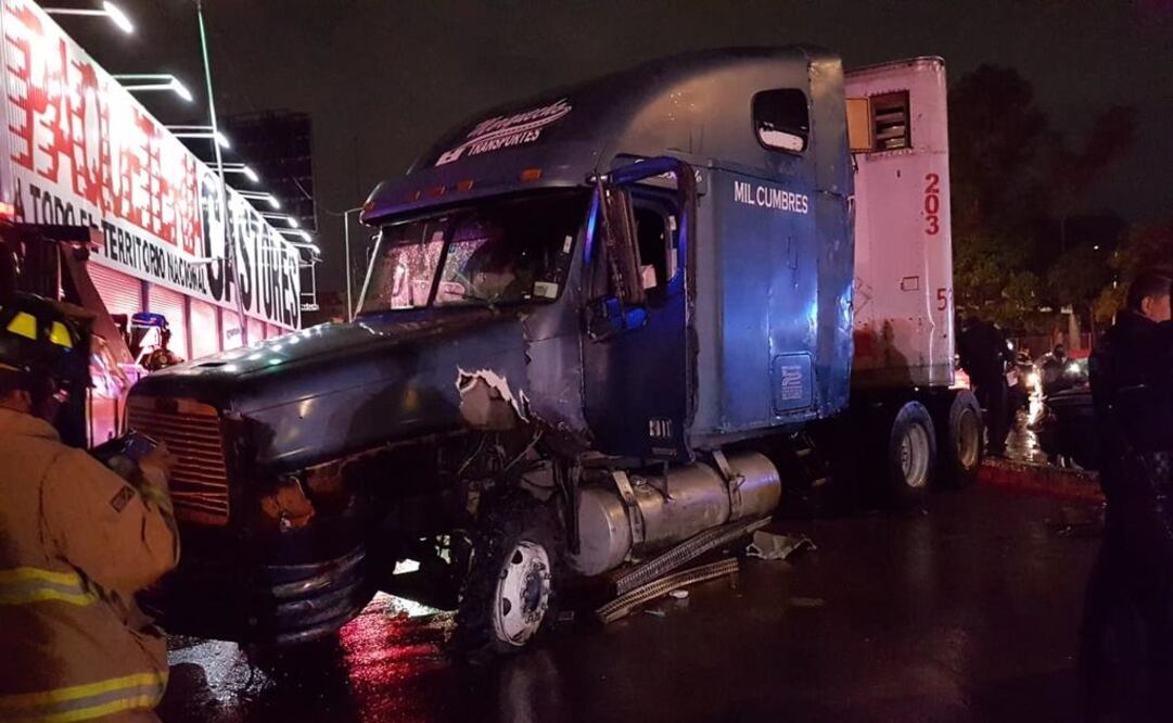 Cámaras del C5 captaron persecución de tráiler en Circuito Interior. (Fotografía: Especial)