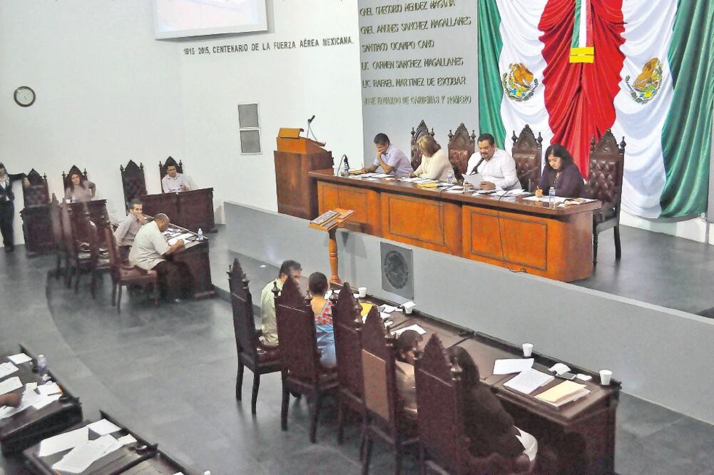 El congreso estatal aprobó con 21 a favor y nueve en contra, la nueva reforma que regula las prácticas de gestión asistida en el estado (LUMA LÓPEZ. EL UNIVERSAL)