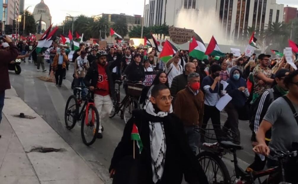Marchan en CDMX en apoyo a Palestina. Piden al gobierno mexicano romper relación con Israel. Fotos: Adriana Estrada