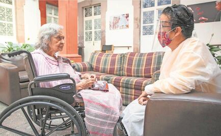 Cuidadores de adultos mayores, sin apoyo público