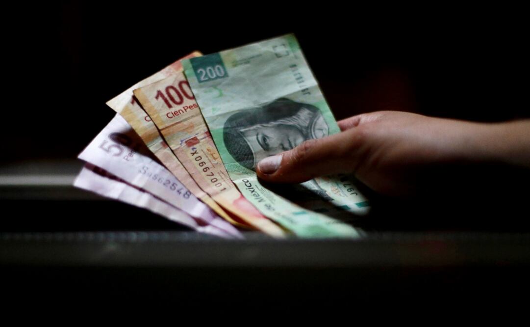The Bank of America has projected inflation of 4% this year and an average exchange rate of 20.50 pesos per dollar - Photo: Edgard Garrido/Reuters