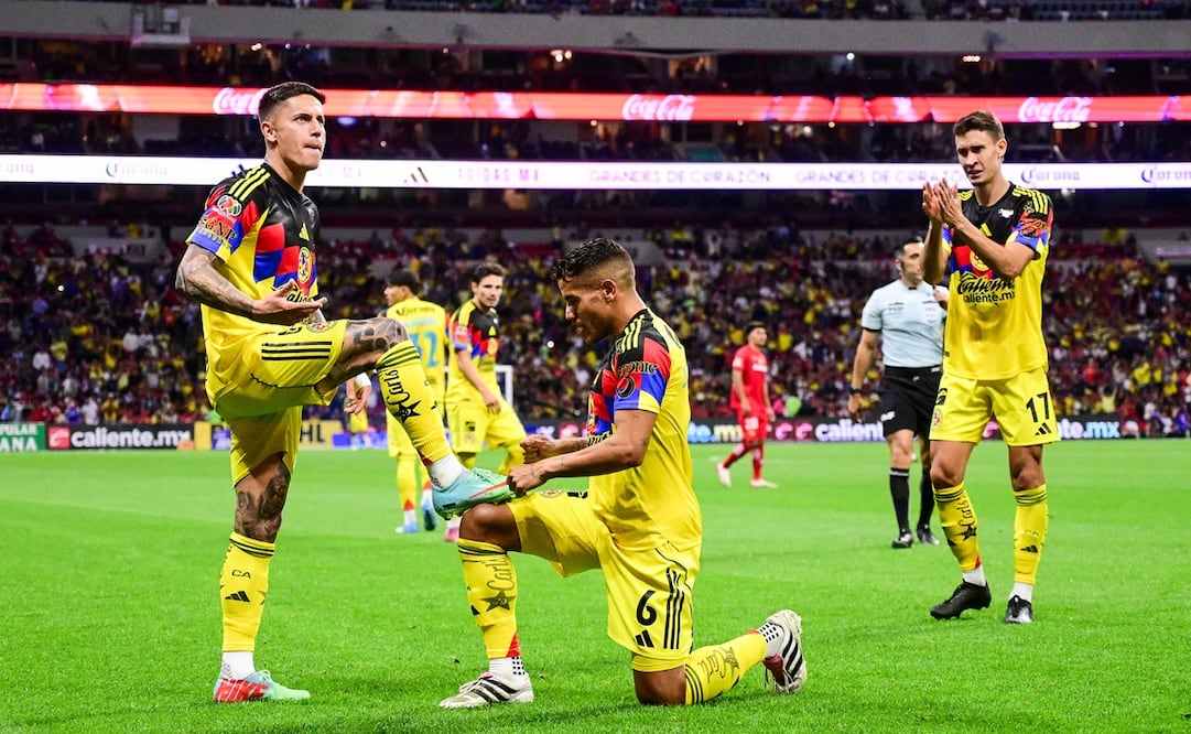 Brian Rodríguez celebra uno de sus goles contra el Toluca. FOTO: IMAGO7