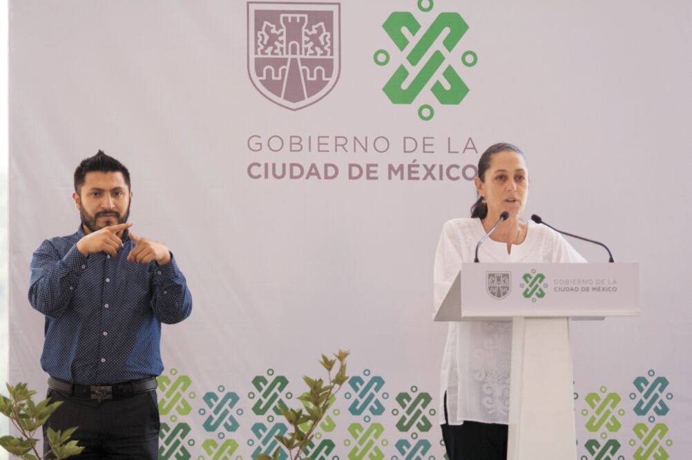 La jefa de Gobierno, Claudia Sheinbaum Pardo, durante la entrega de apoyos a comunidades en la alcaldía de Xochimilco. Foto/GALO CAÑAS.CUARTOSCURO